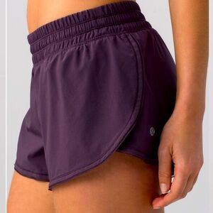 Lululemon Seek The Heat Short II (2.5")
Black Currant 4